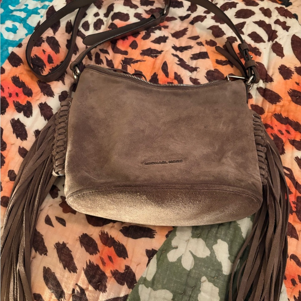 ✨HP✨ Michael Kors Billy Suede Crossbody
